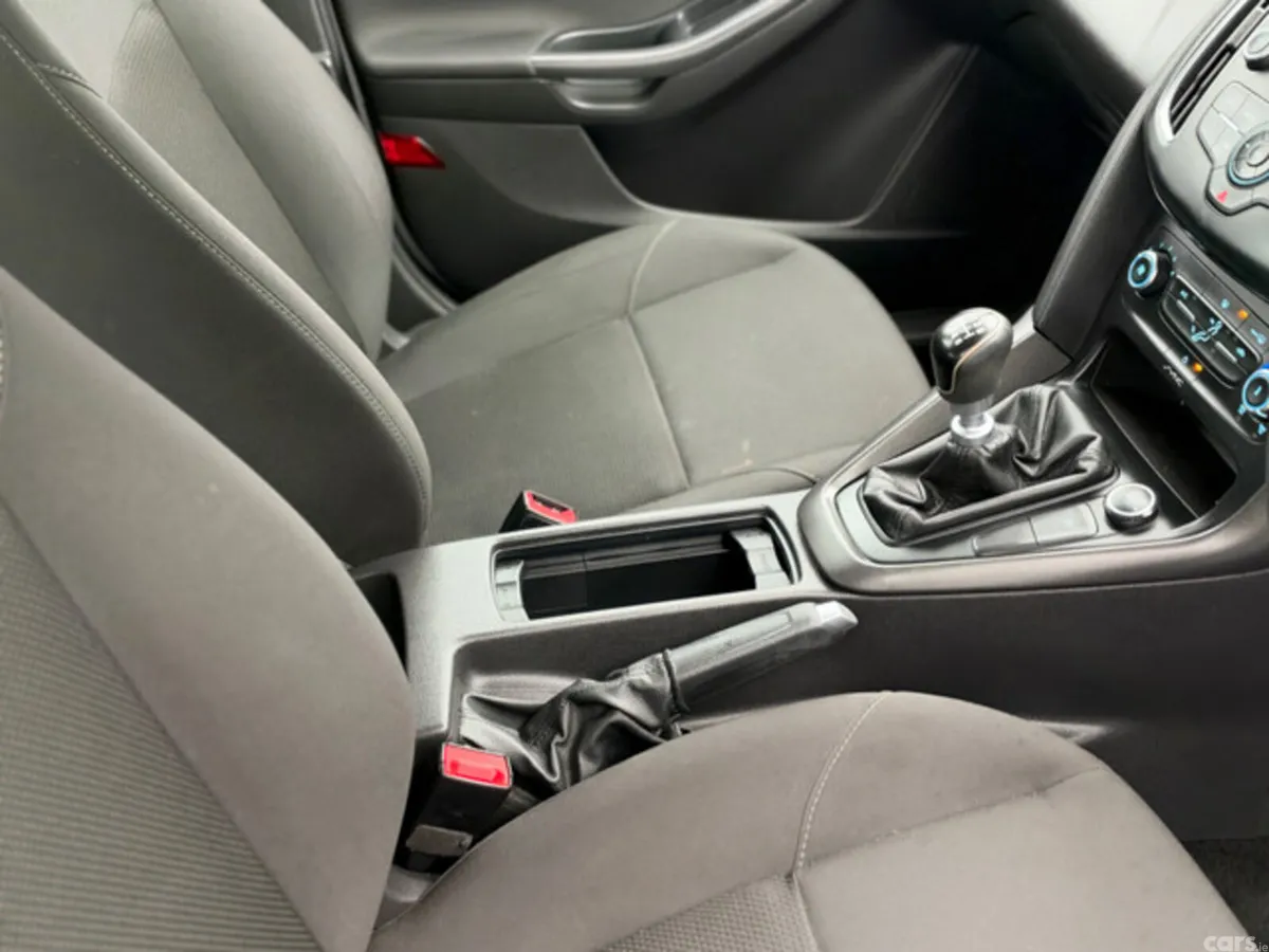 Ford Focus Hatchback, Diesel, 2016, Silver