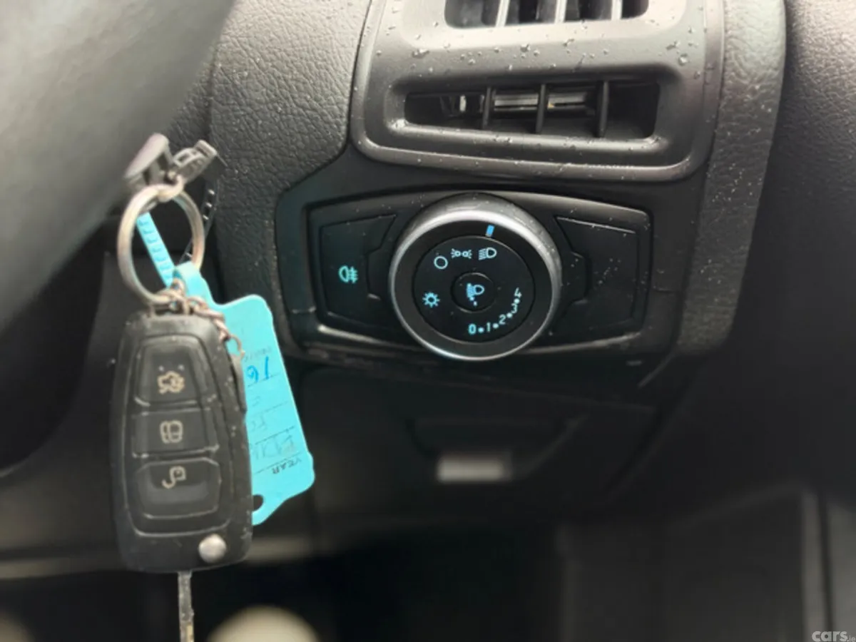 Ford Focus Hatchback, Diesel, 2016, Silver