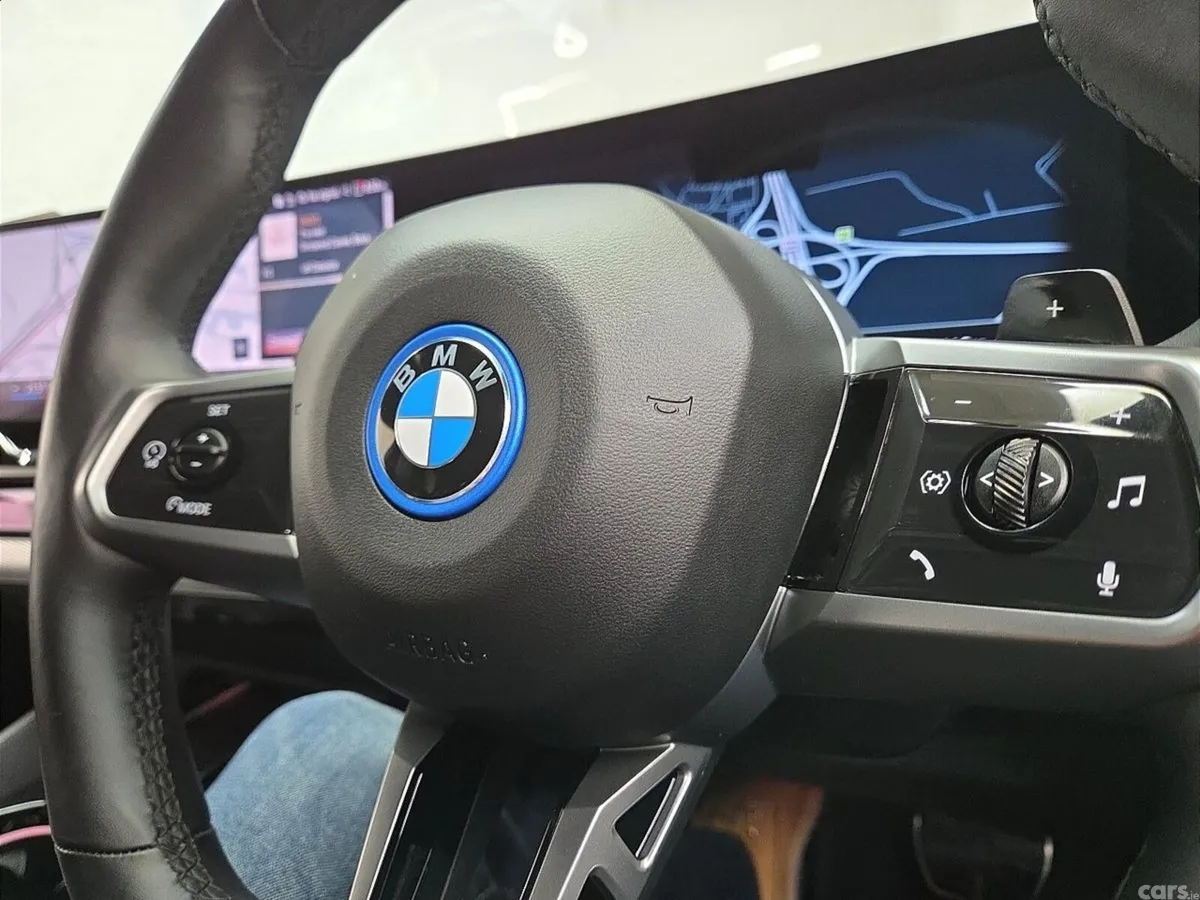 BMW 5-Series Saloon, Petrol Plug-in Hybrid, 2025, Blue
