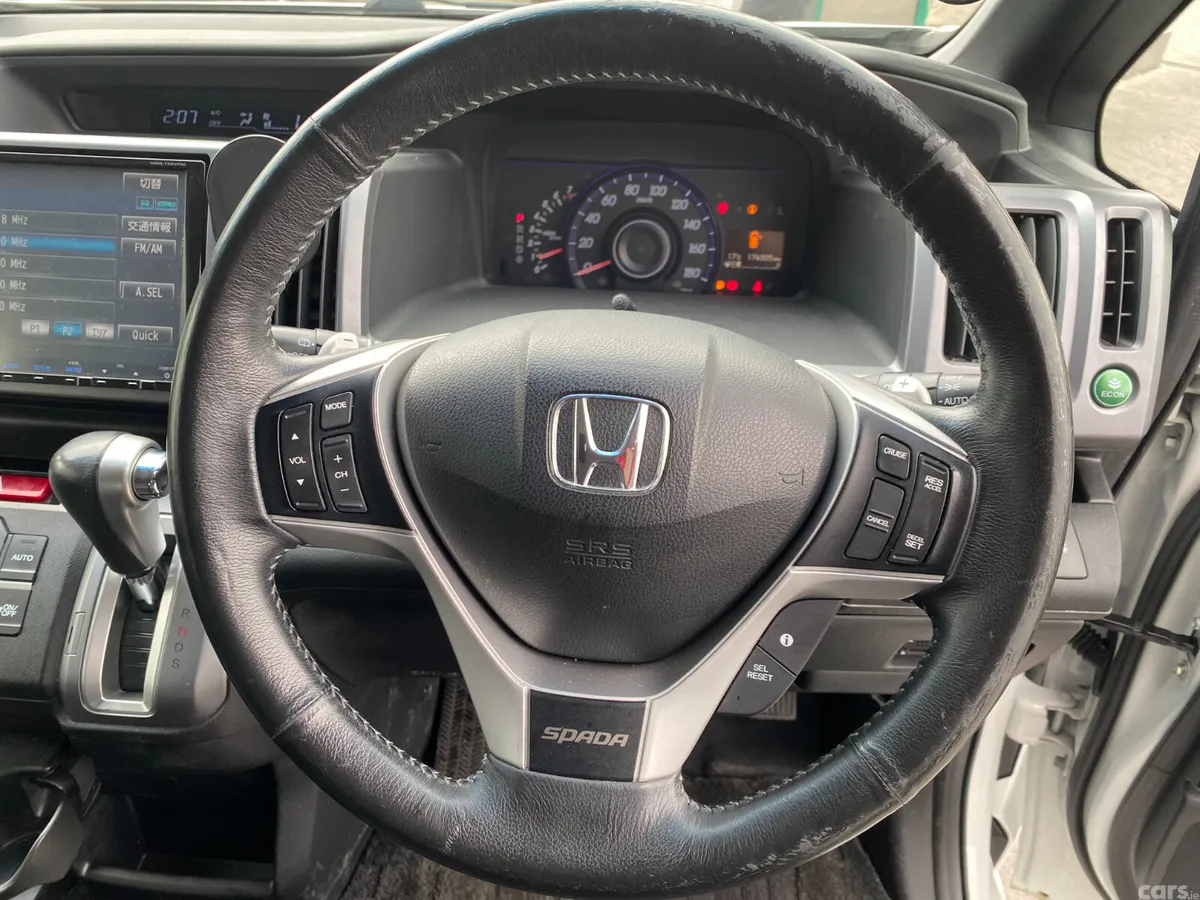 Honda Stepwagon MPV, Petrol, 2013, White