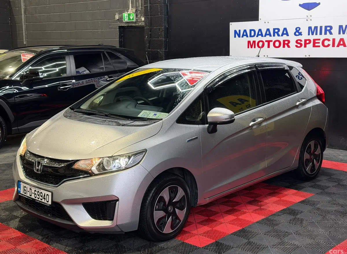 Honda Fit Hatchback, Petrol Hybrid, 2016, Silver