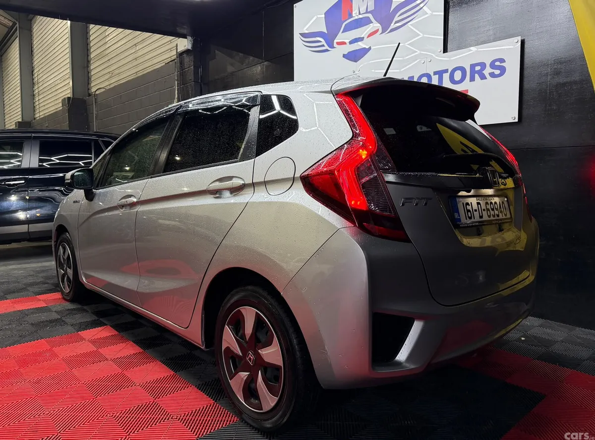 Honda Fit Hatchback, Petrol Hybrid, 2016, Silver