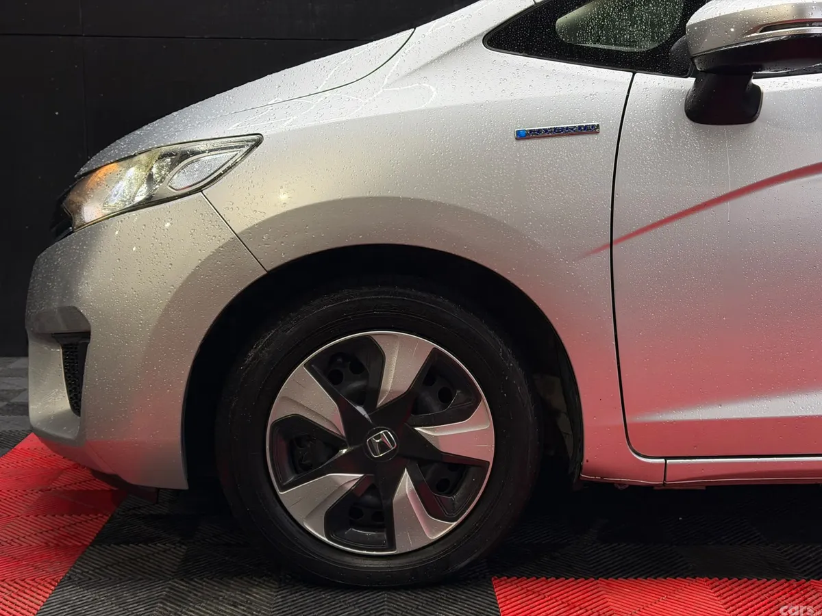 Honda Fit Hatchback, Petrol Hybrid, 2016, Silver