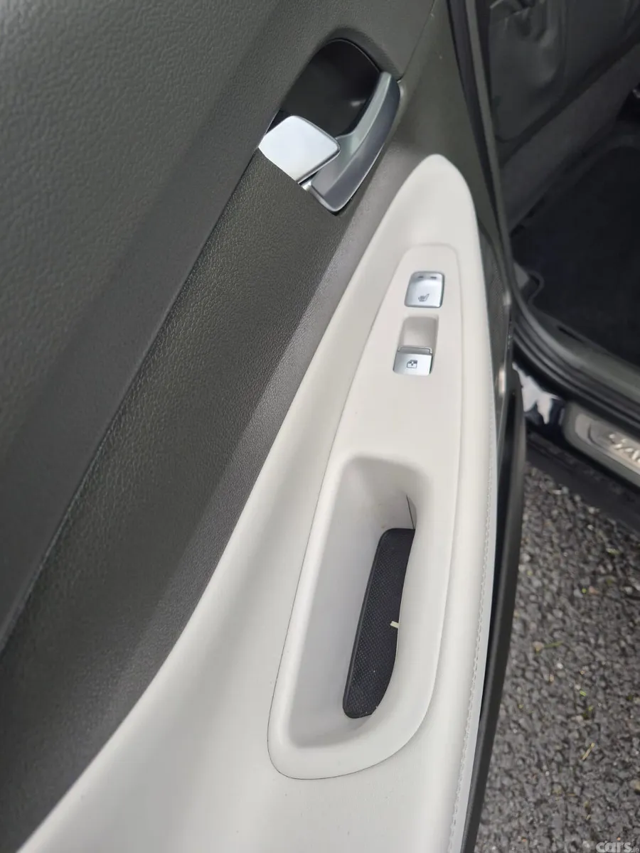 Hyundai Santa Fe SUV, Petrol Plug-in Hybrid, 2023, Black