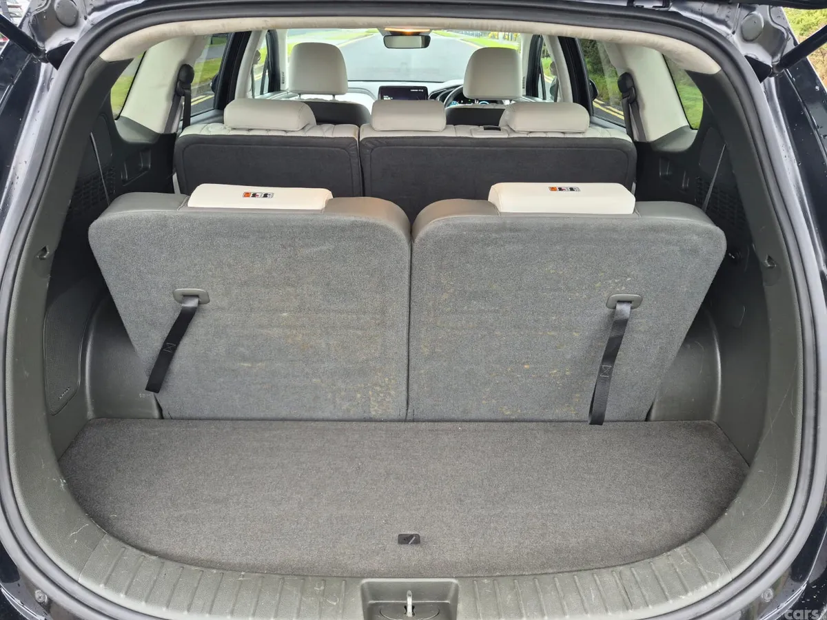 Hyundai Santa Fe SUV, Petrol Plug-in Hybrid, 2023, Black