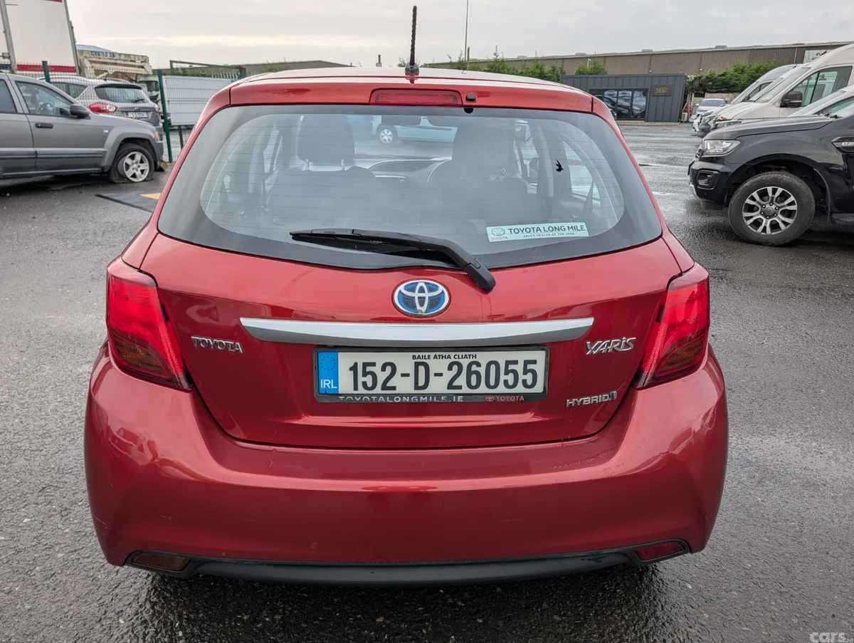 Toyota Yaris Hatchback, Petrol Hybrid, 2015, Red