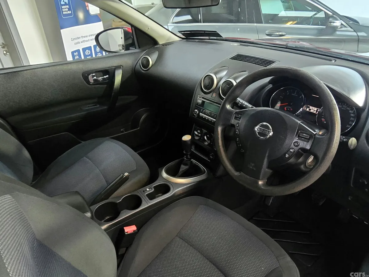 Nissan Qashqai+2 MPV, Diesel, 2014, Red