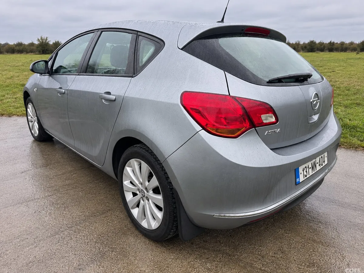 Opel Astra MPV, Petrol, 2013, Silver