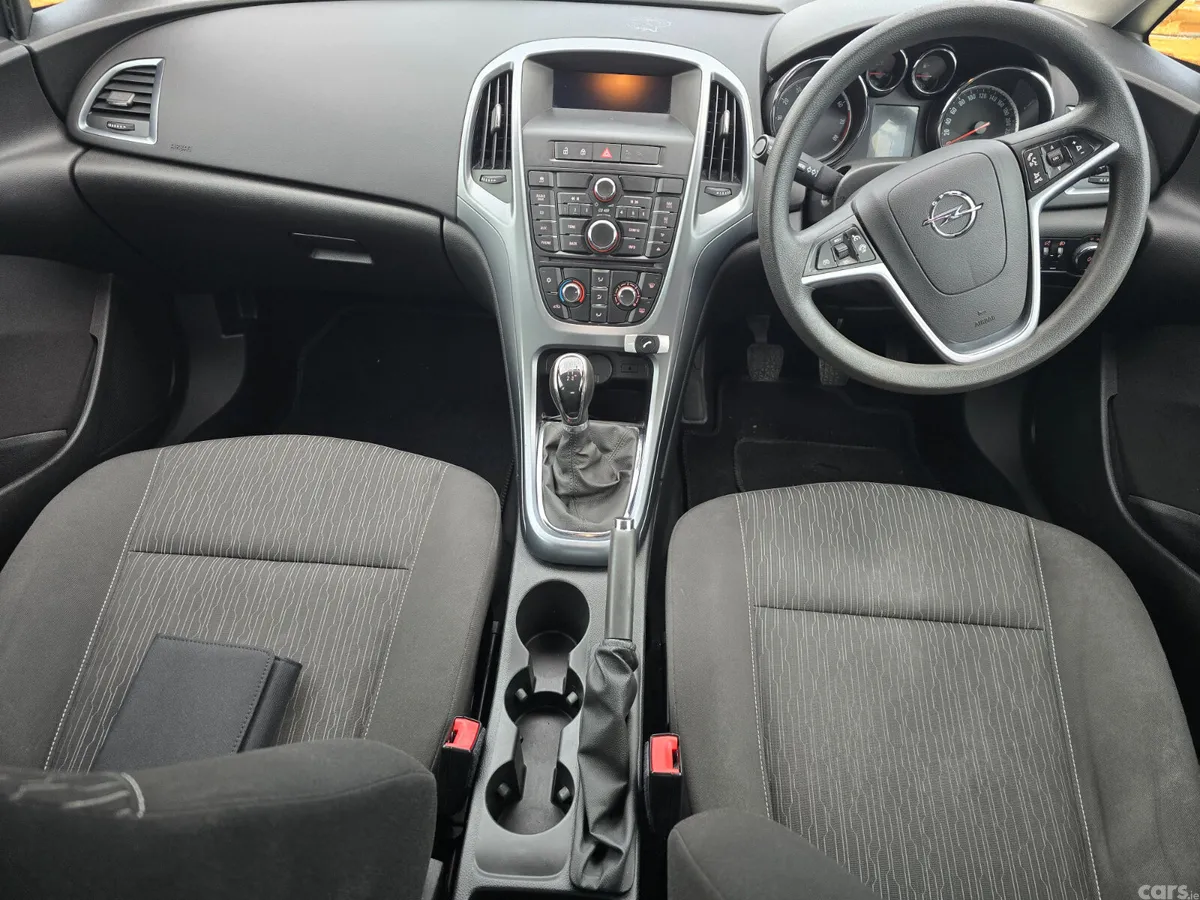 Opel Astra MPV, Petrol, 2013, Silver