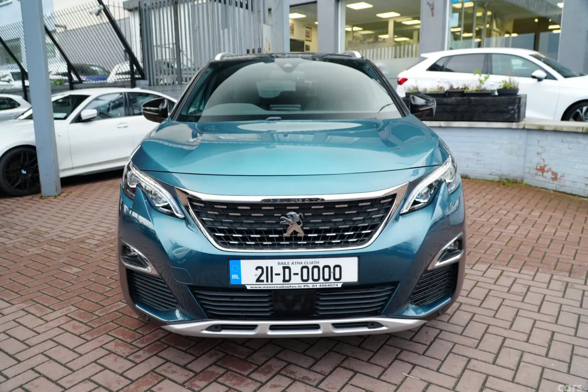 Peugeot 5008 MPV, Diesel, 2021, Blue