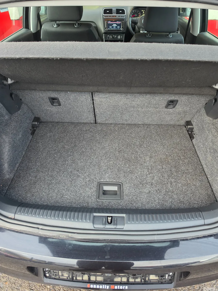 Volkswagen Polo Hatchback, Petrol, 2012, Black