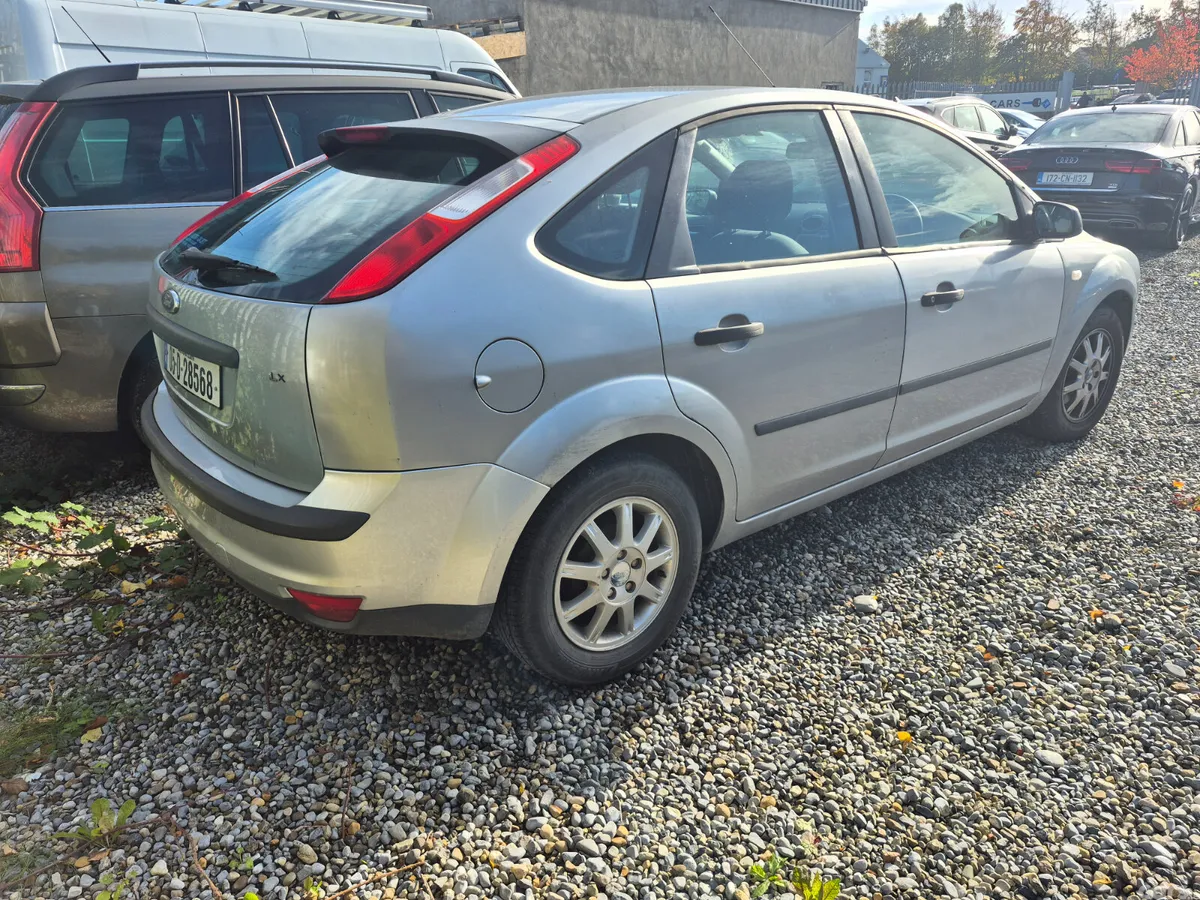 Ford Focus Hatchback, Petrol, 2005, Silver