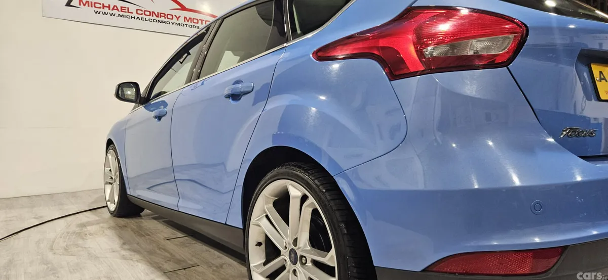 Ford Focus Hatchback, Petrol, 2016, Blue