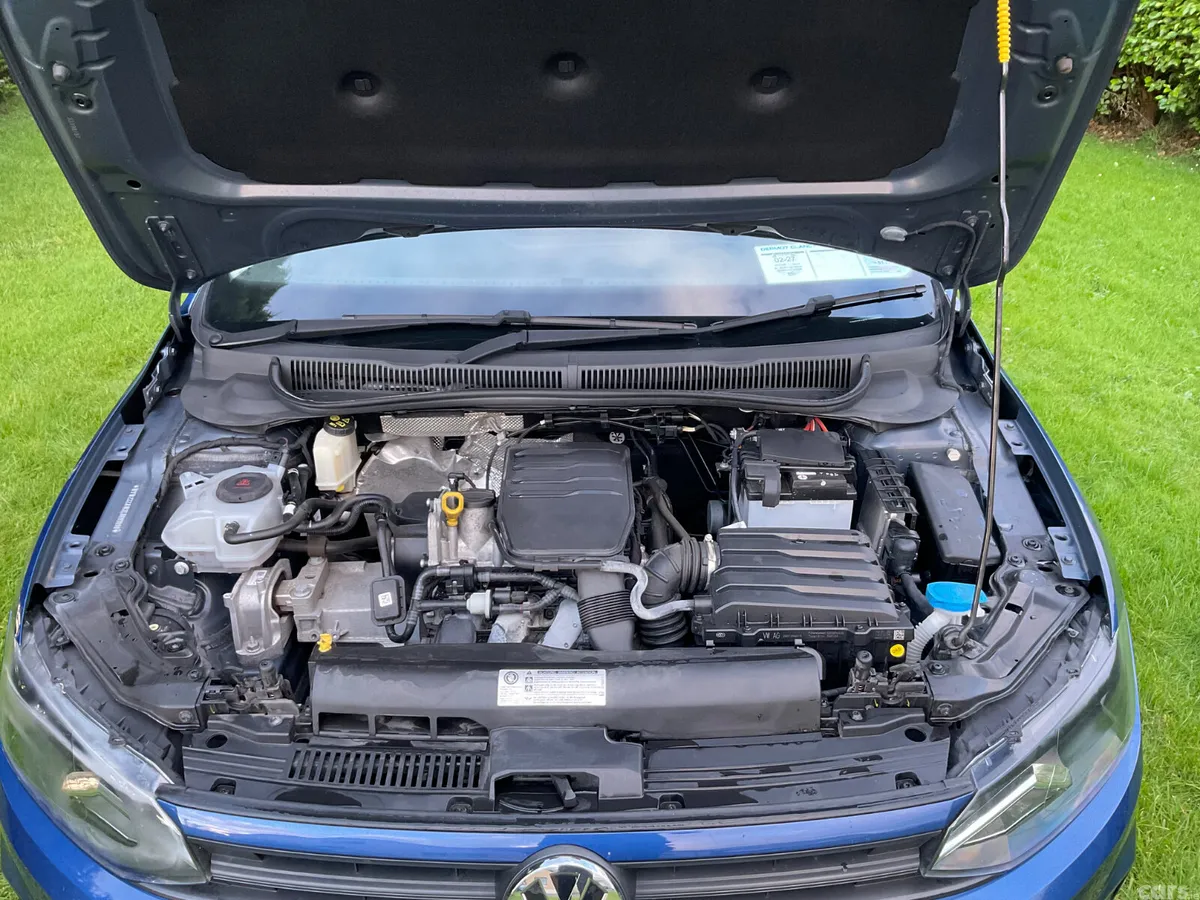 Volkswagen Polo Hatchback, Petrol, 2021, Blue