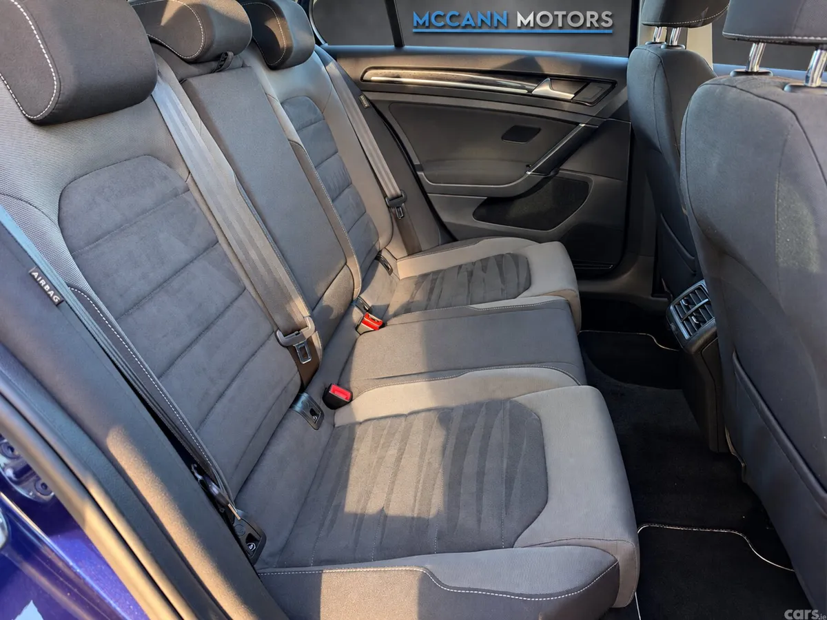 Volkswagen Golf Hatchback, Petrol, 2018, Blue