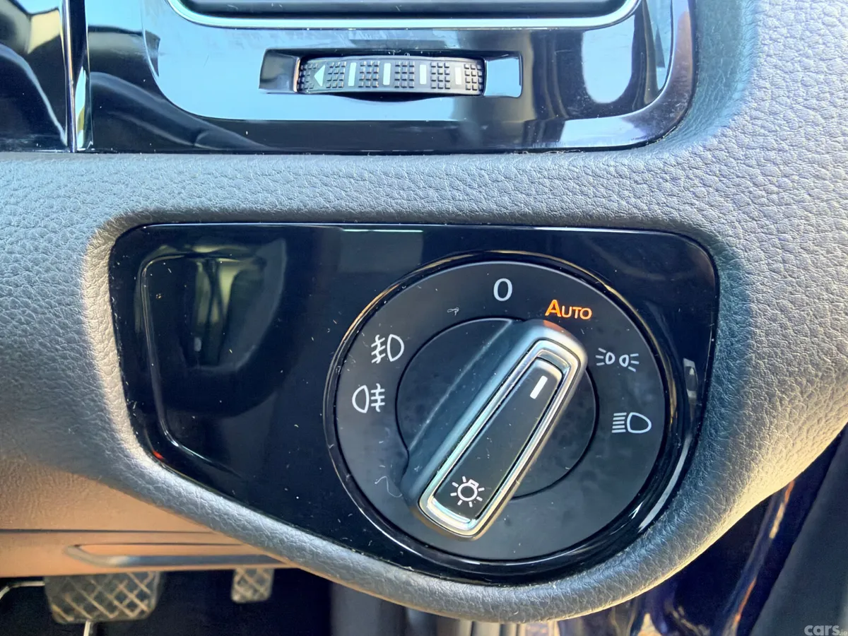 Volkswagen Golf Hatchback, Petrol, 2018, Blue