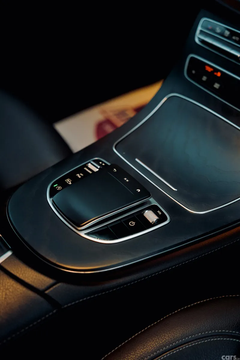 Mercedes-Benz 220 Saloon, Diesel, 2021, Black
