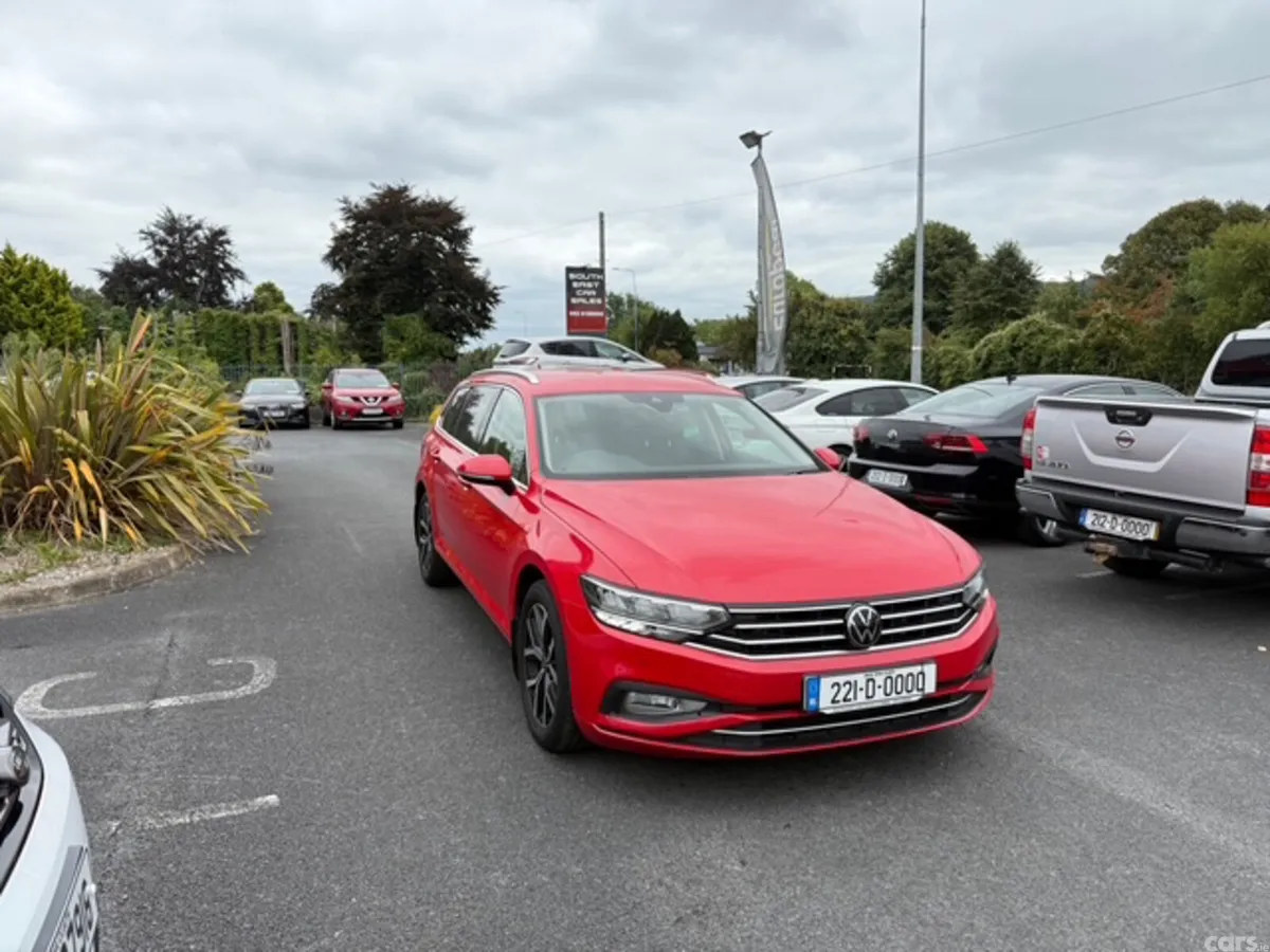 Volkswagen Passat Estate, Diesel, 2022, Red
