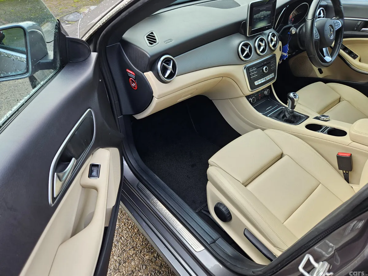 Mercedes-Benz CLA Saloon, Diesel, 2017, Grey