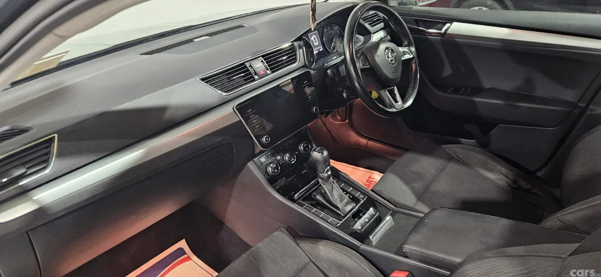 Skoda Superb Hatchback, Diesel, 2018, Grey