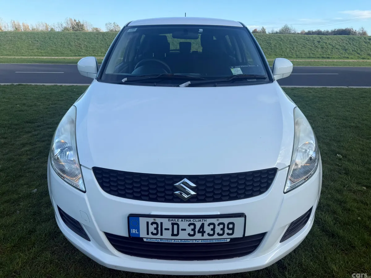 Suzuki Swift Hatchback, Petrol, 2013, White