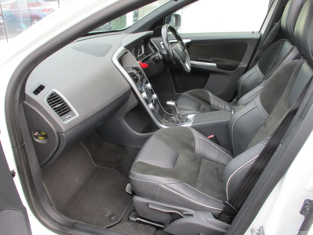 Volvo XC60 SUV, Diesel, 2014, White