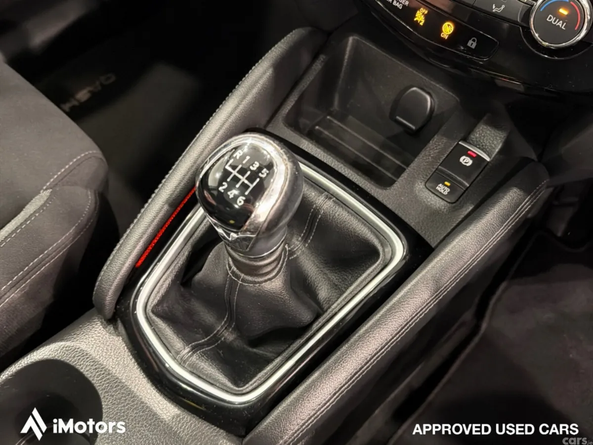 Nissan Qashqai Hatchback, Diesel, 2019, Blue