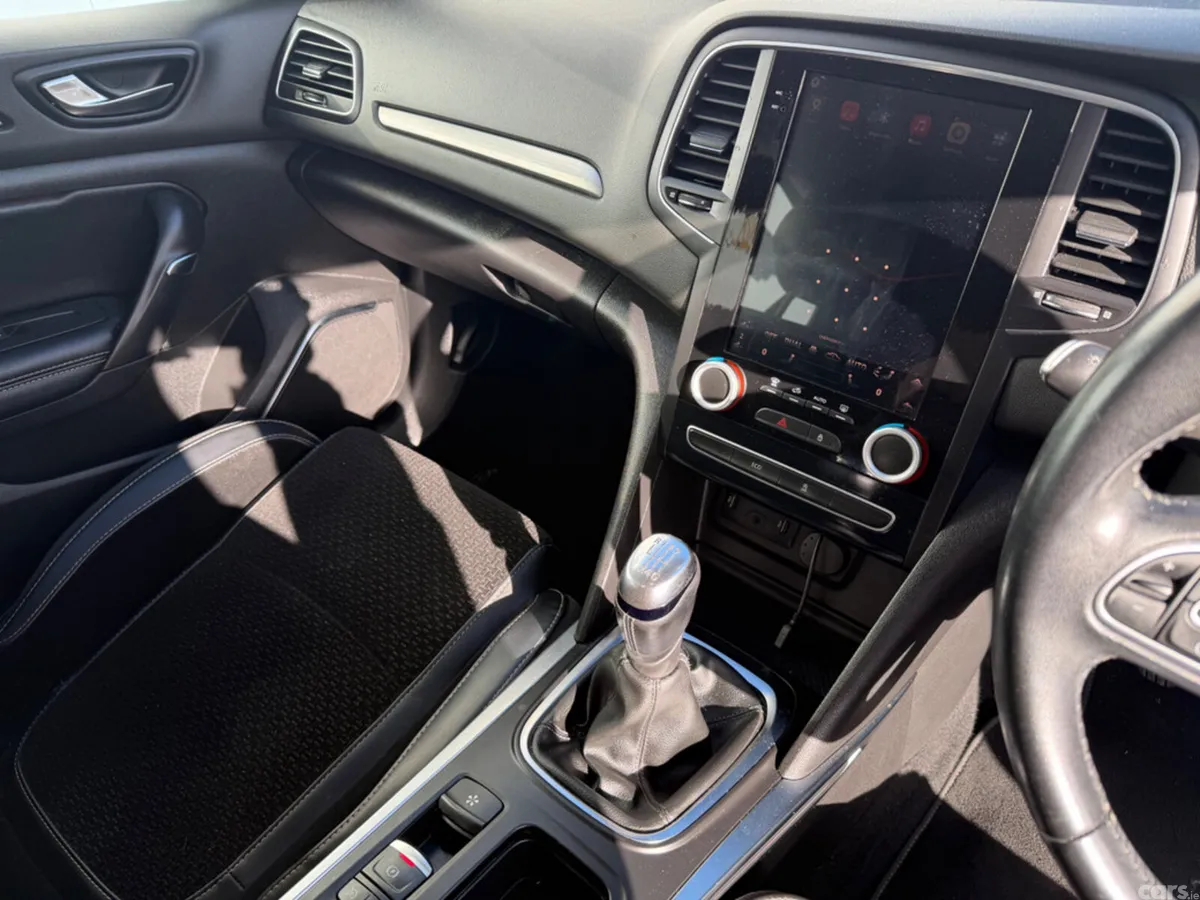 Renault Megane Hatchback, Diesel, 2017, White