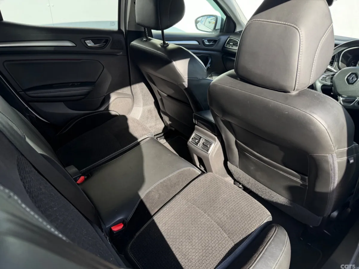 Renault Megane Hatchback, Diesel, 2017, White