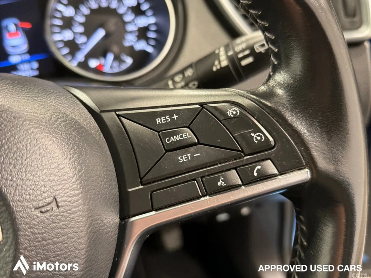 Nissan Qashqai Hatchback, Diesel, 2019, Blue
