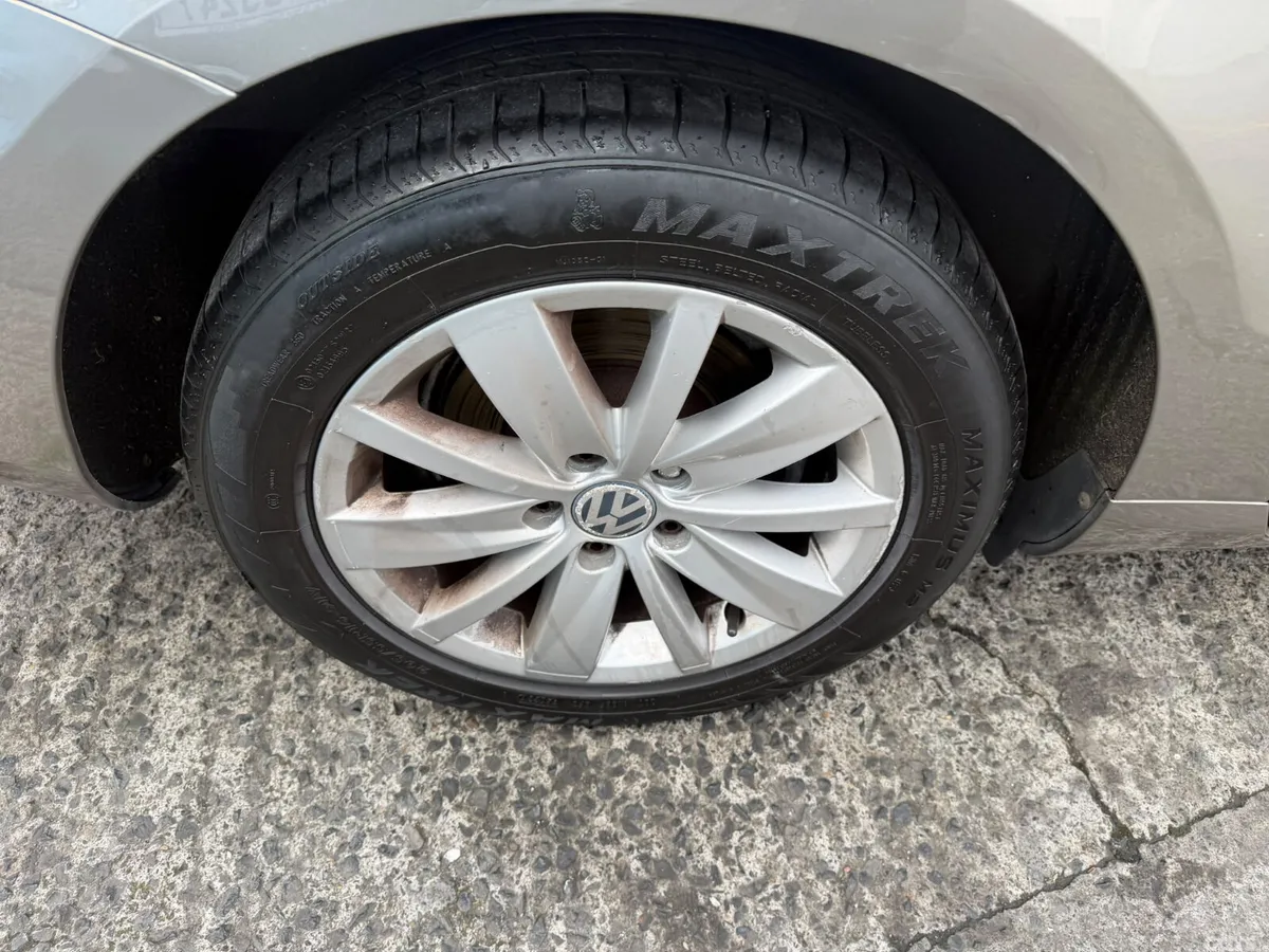 Volkswagen Passat Saloon, Diesel, 2012, Brown