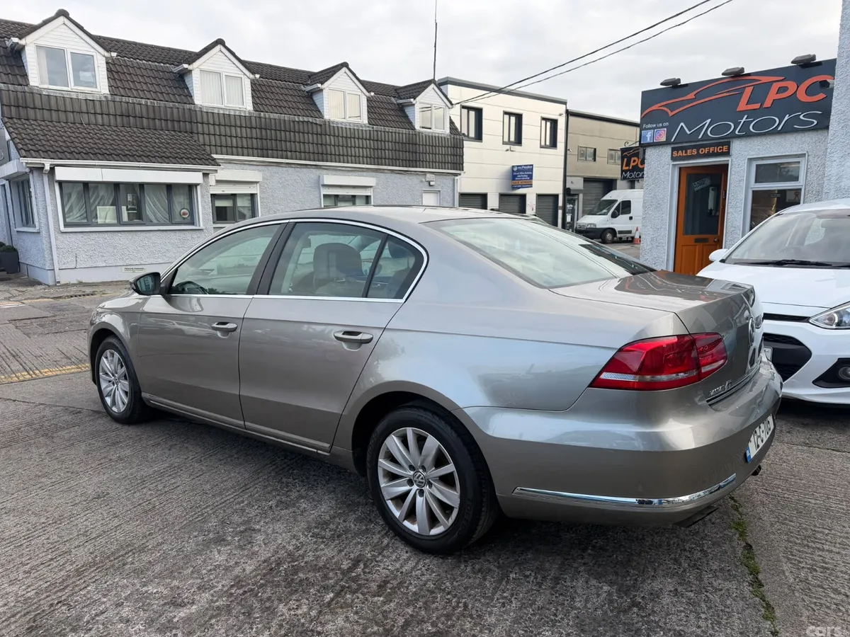 Volkswagen Passat Saloon, Diesel, 2012, Brown