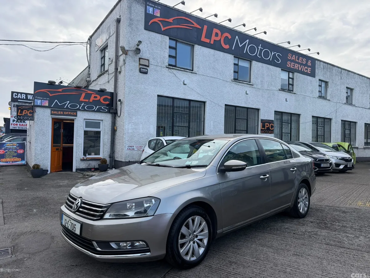 Volkswagen Passat Saloon, Diesel, 2012, Brown