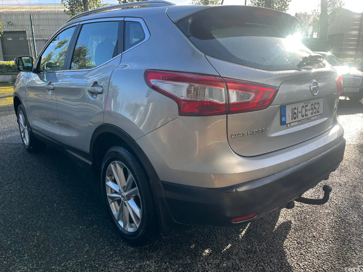 Nissan Qashqai Hatchback, Diesel, 2016, Silver