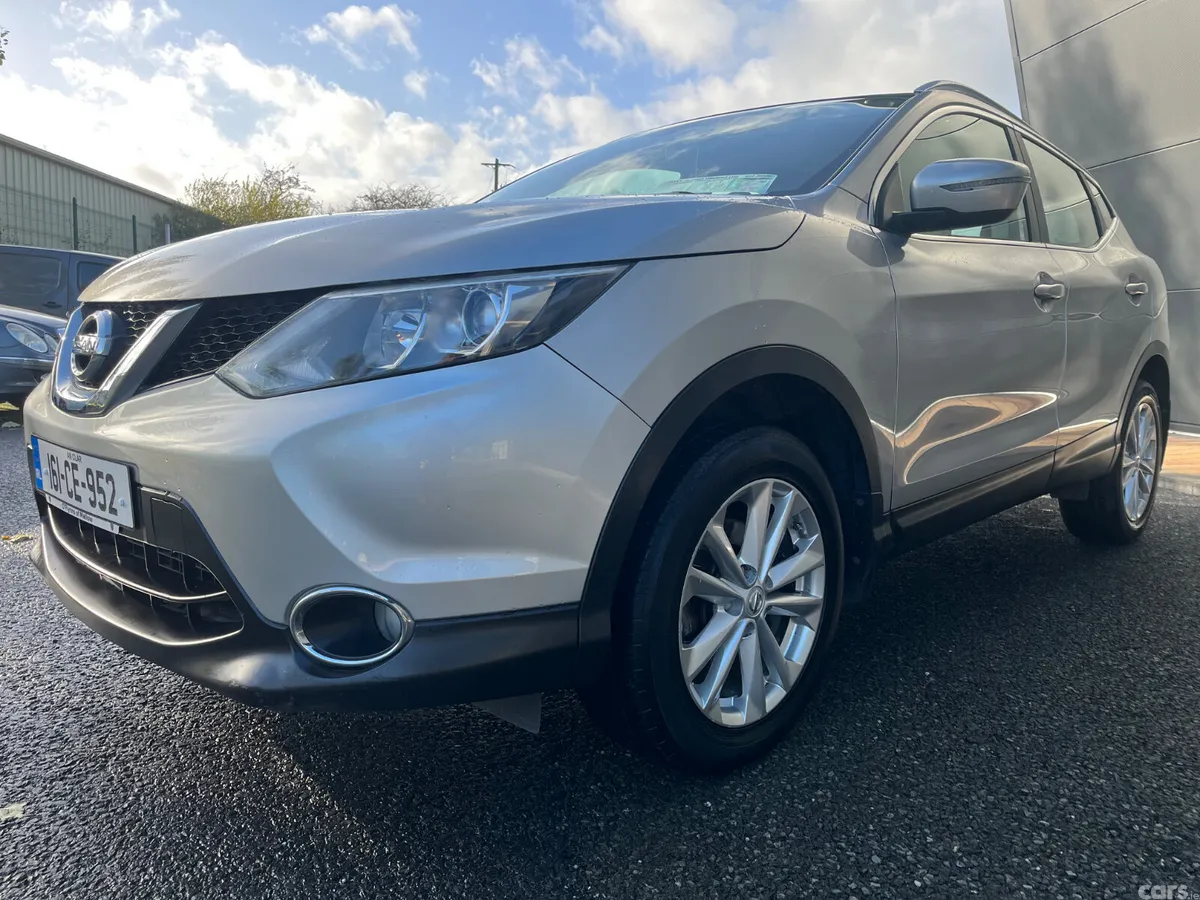 Nissan Qashqai Hatchback, Diesel, 2016, Silver