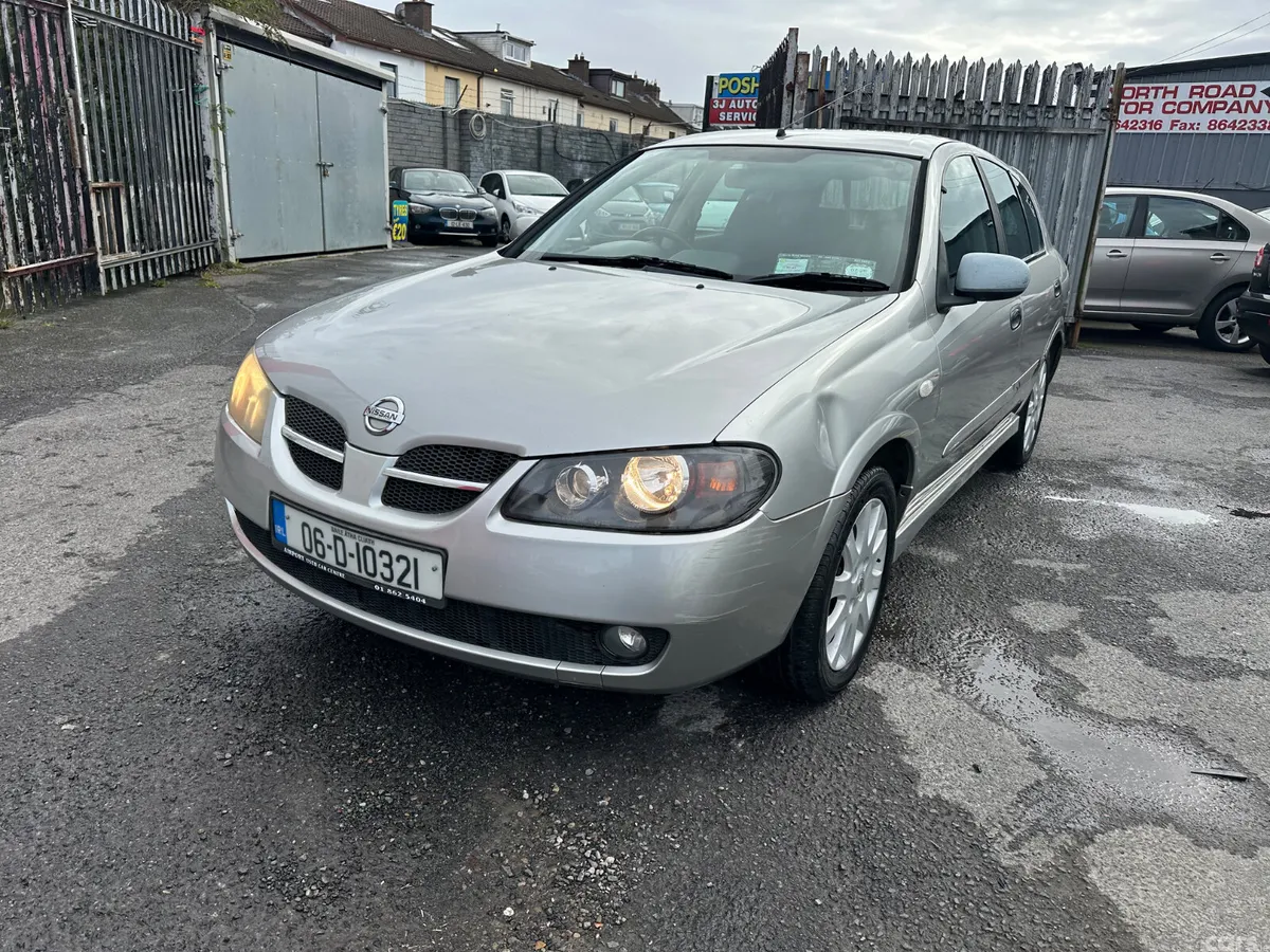 Nissan Almera Hatchback, Petrol, 2006, Silver