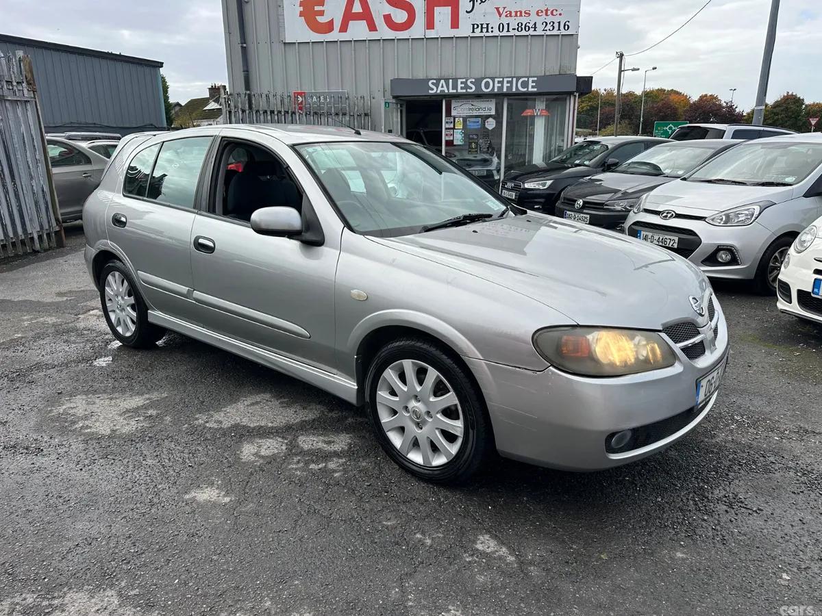 Nissan Almera Hatchback, Petrol, 2006, Silver