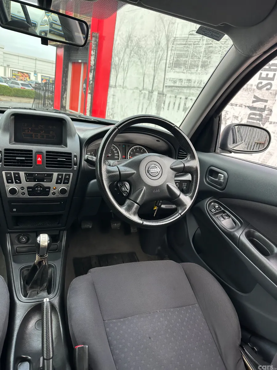Nissan Almera Hatchback, Petrol, 2006, Silver
