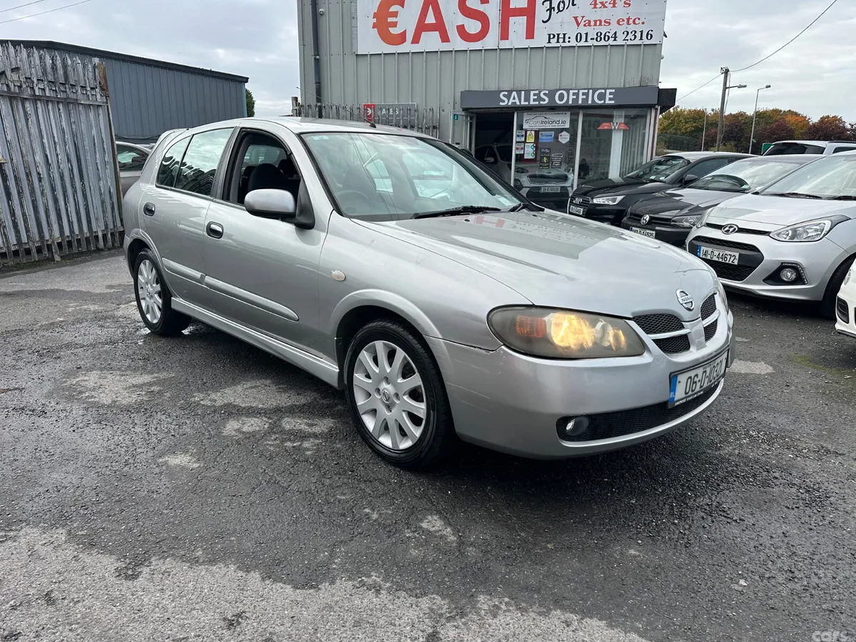 Nissan Almera Hatchback, Petrol, 2006, Silver