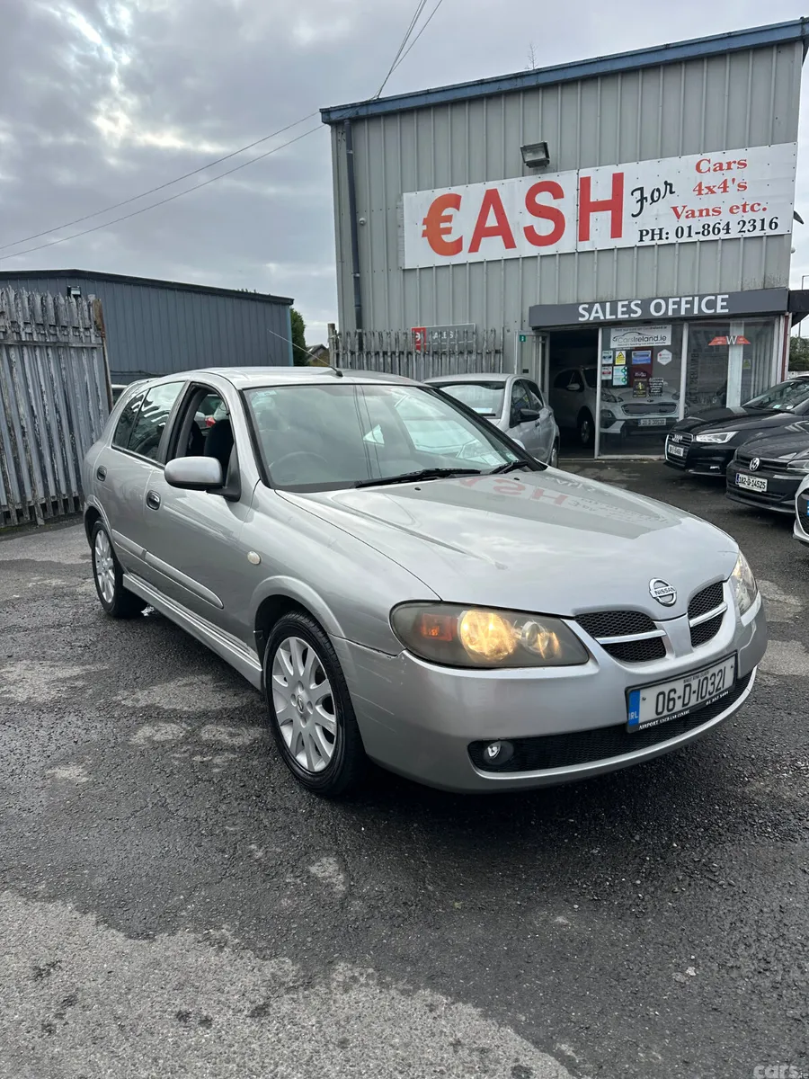 Nissan Almera Hatchback, Petrol, 2006, Silver