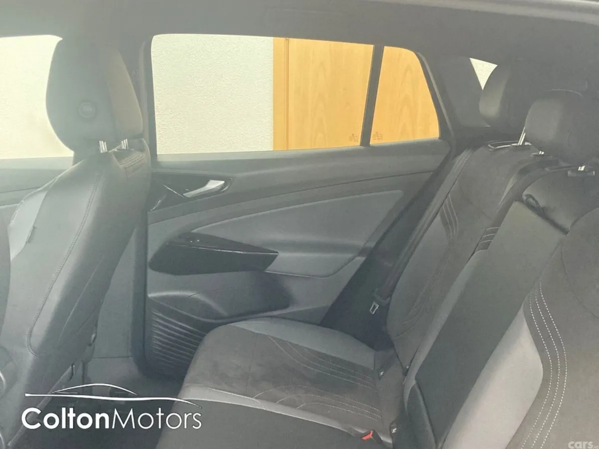 Volkswagen ID.4 SUV, Electric, 2023, Grey