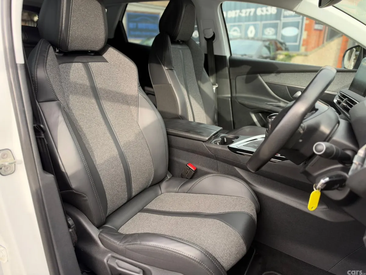 Peugeot 3008 SUV, Petrol, 2017, White