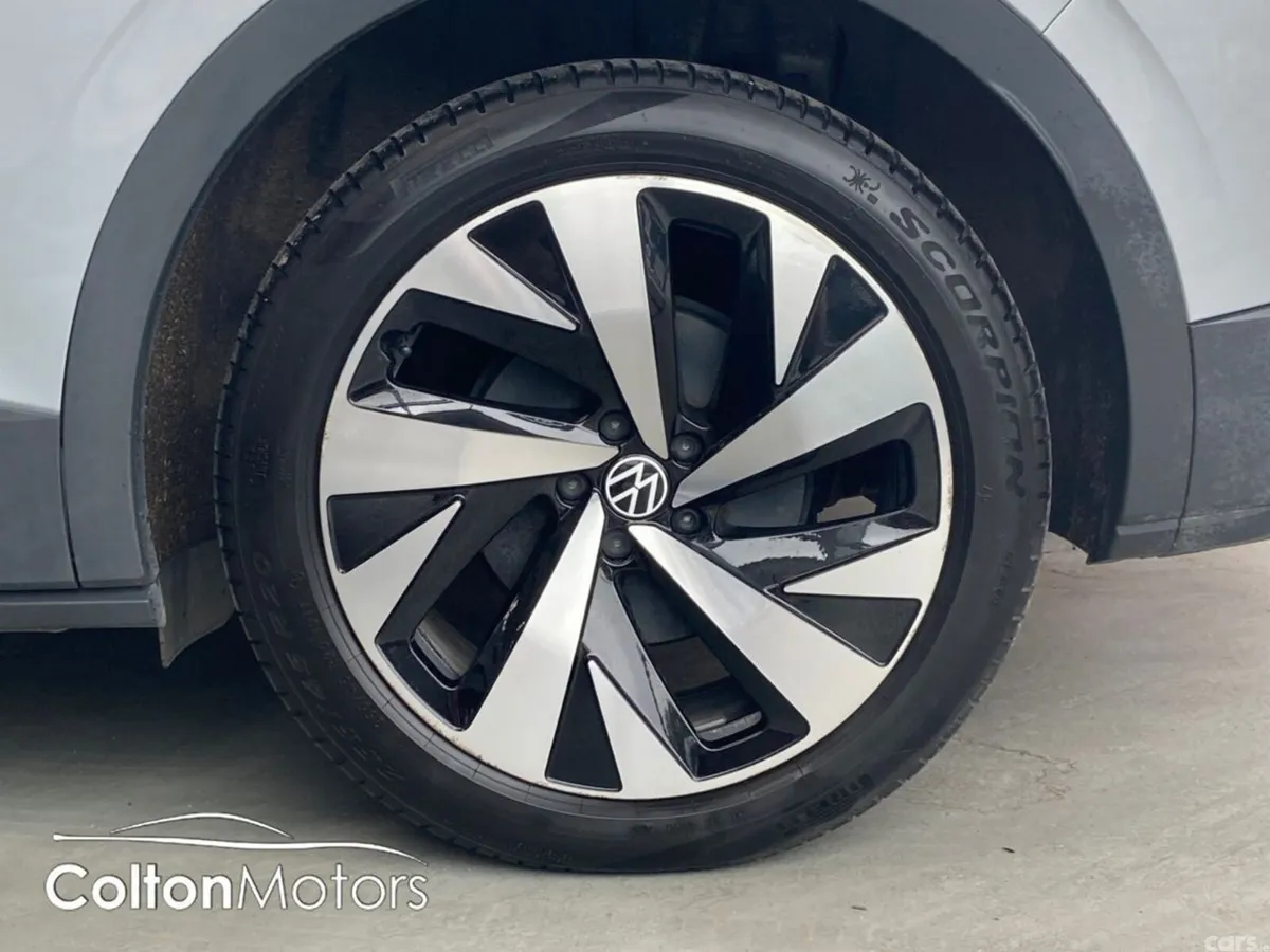 Volkswagen ID.4 SUV, Electric, 2022, Grey