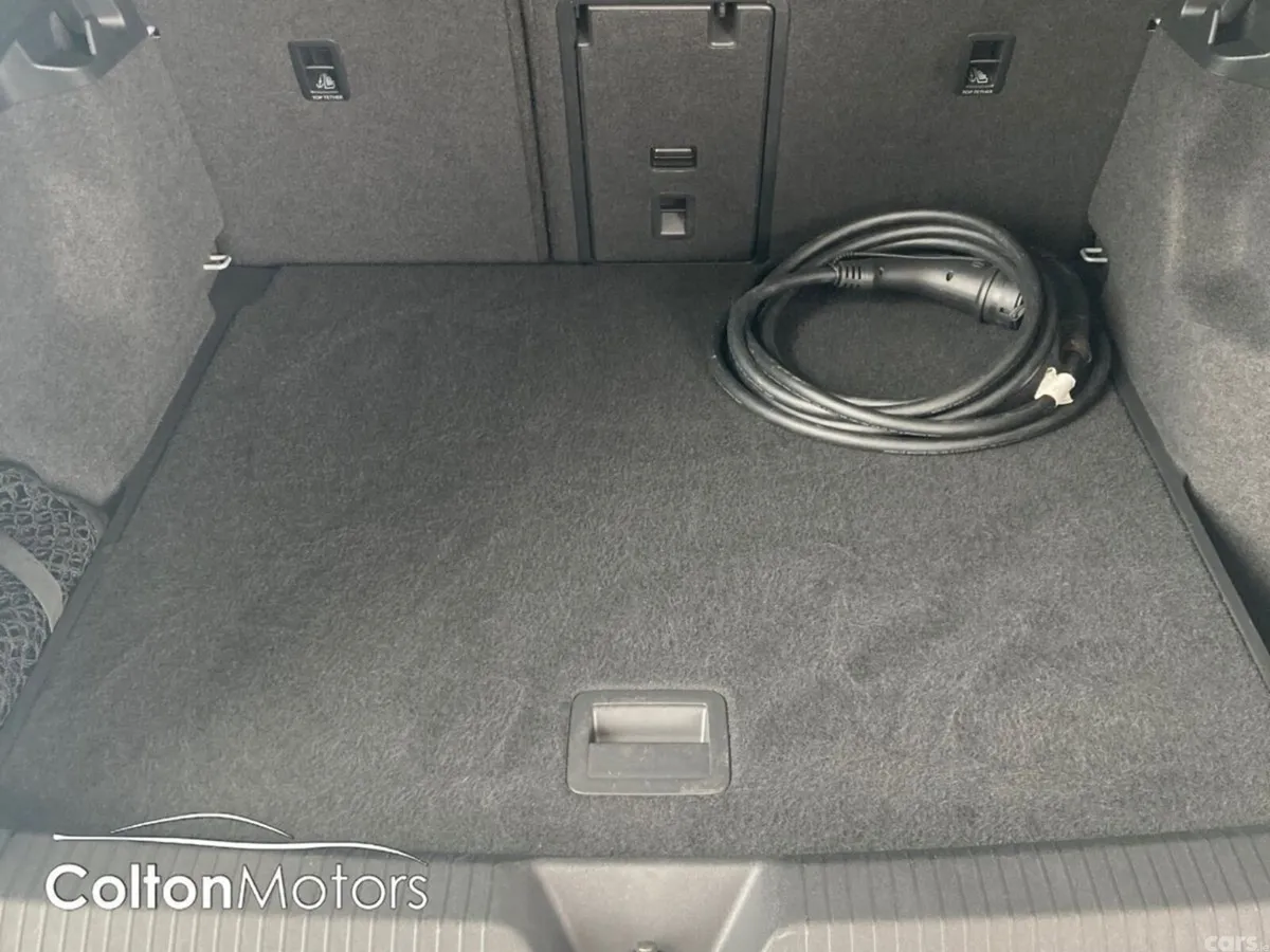 Volkswagen ID.4 SUV, Electric, 2022, Grey
