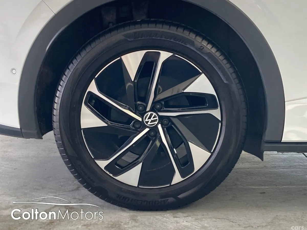 Volkswagen ID.5 SUV, Electric, 2023, White