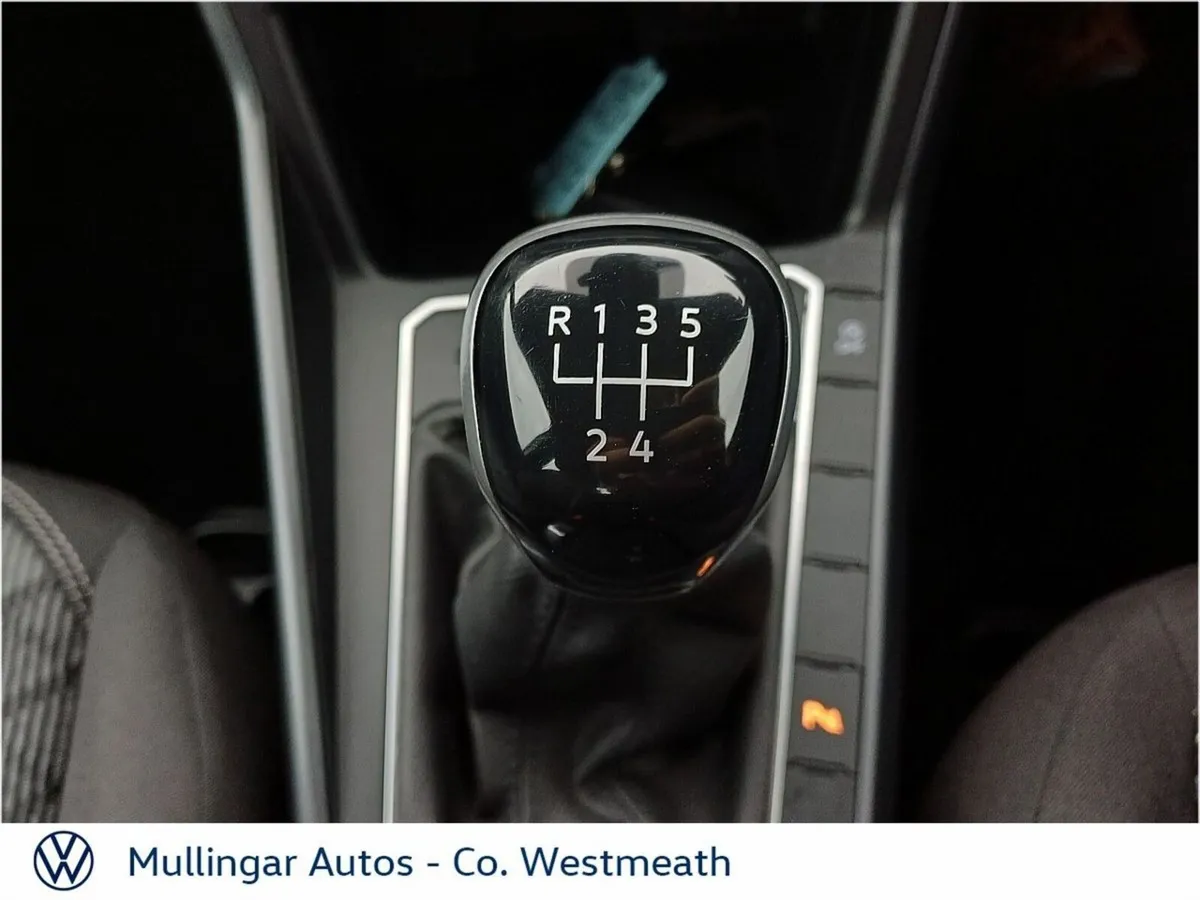 Volkswagen Polo Hatchback, Petrol, 2022, White