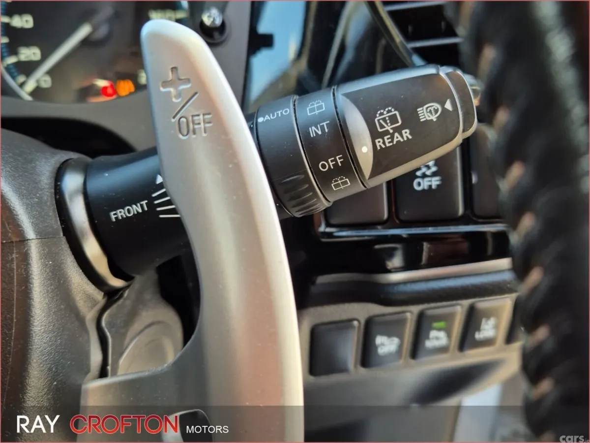 Mitsubishi Outlander SUV, Petrol Plug-in Hybrid, 2019, White