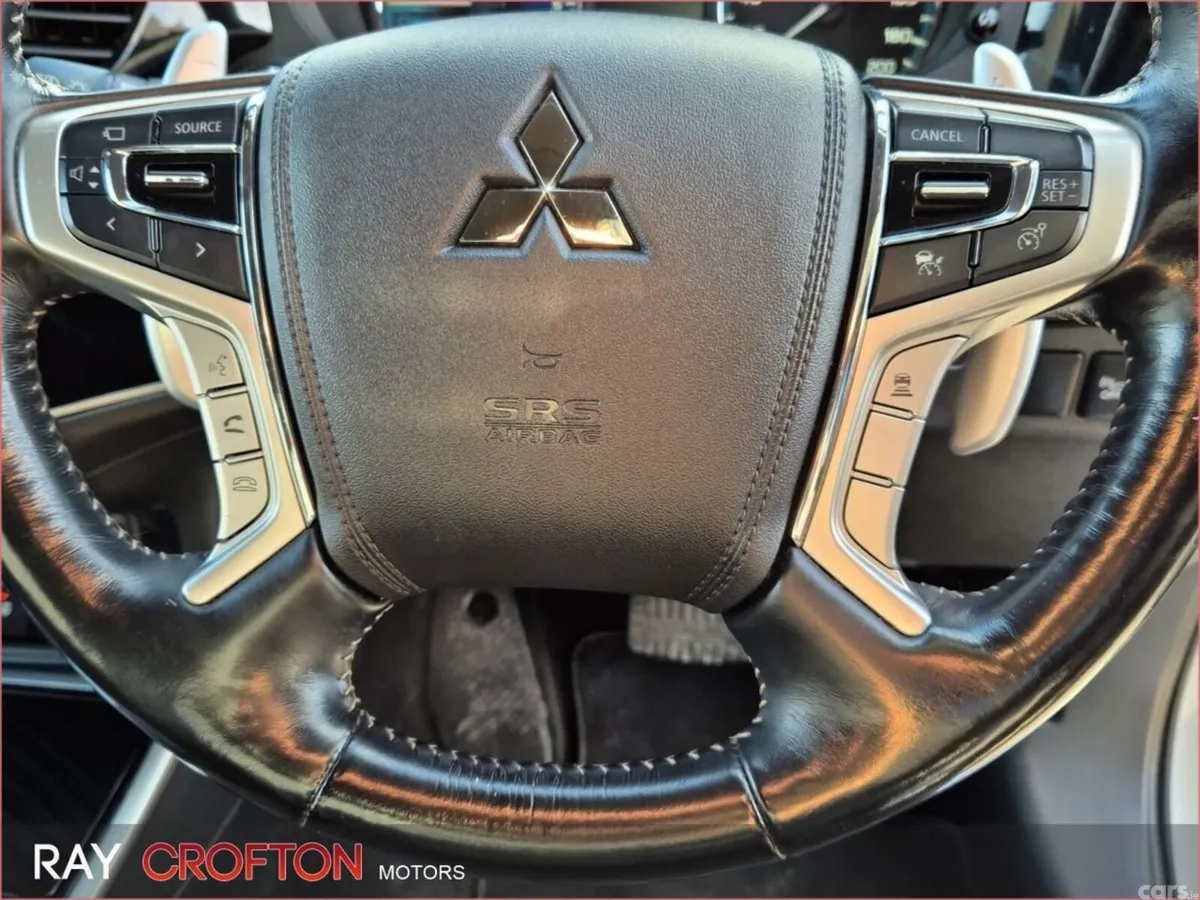 Mitsubishi Outlander SUV, Petrol Plug-in Hybrid, 2019, White