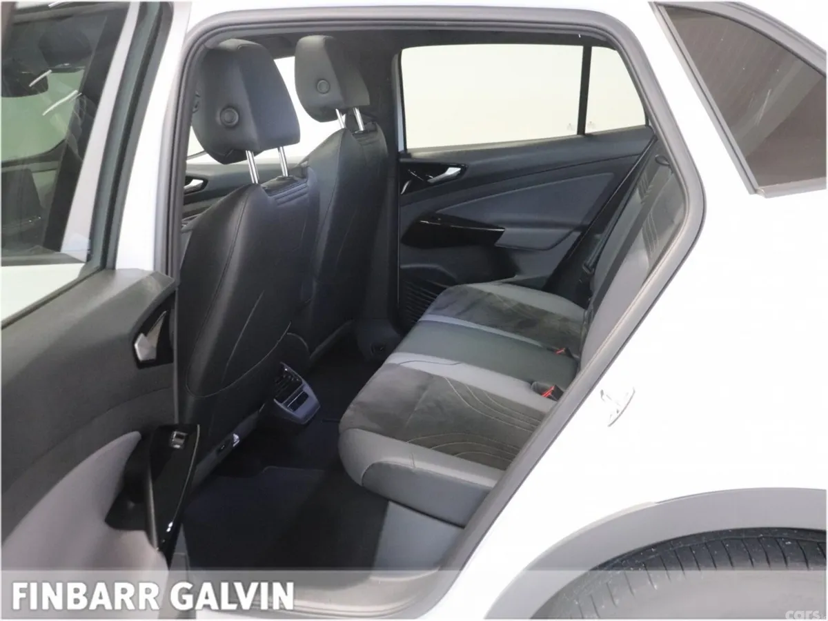 Volkswagen ID.4 Estate, Electric, 2023, White