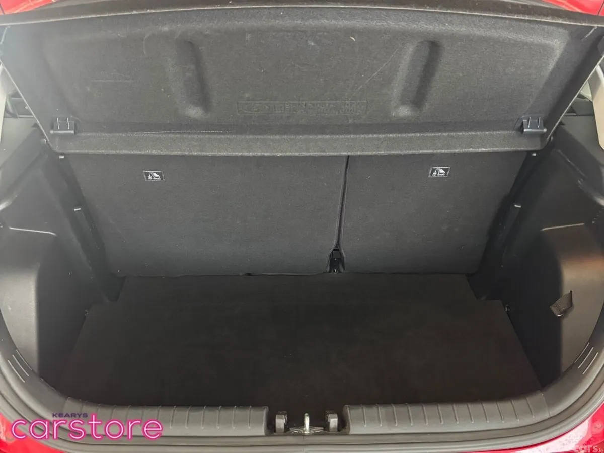 Hyundai i20 Hatchback, Petrol, 2024, Red